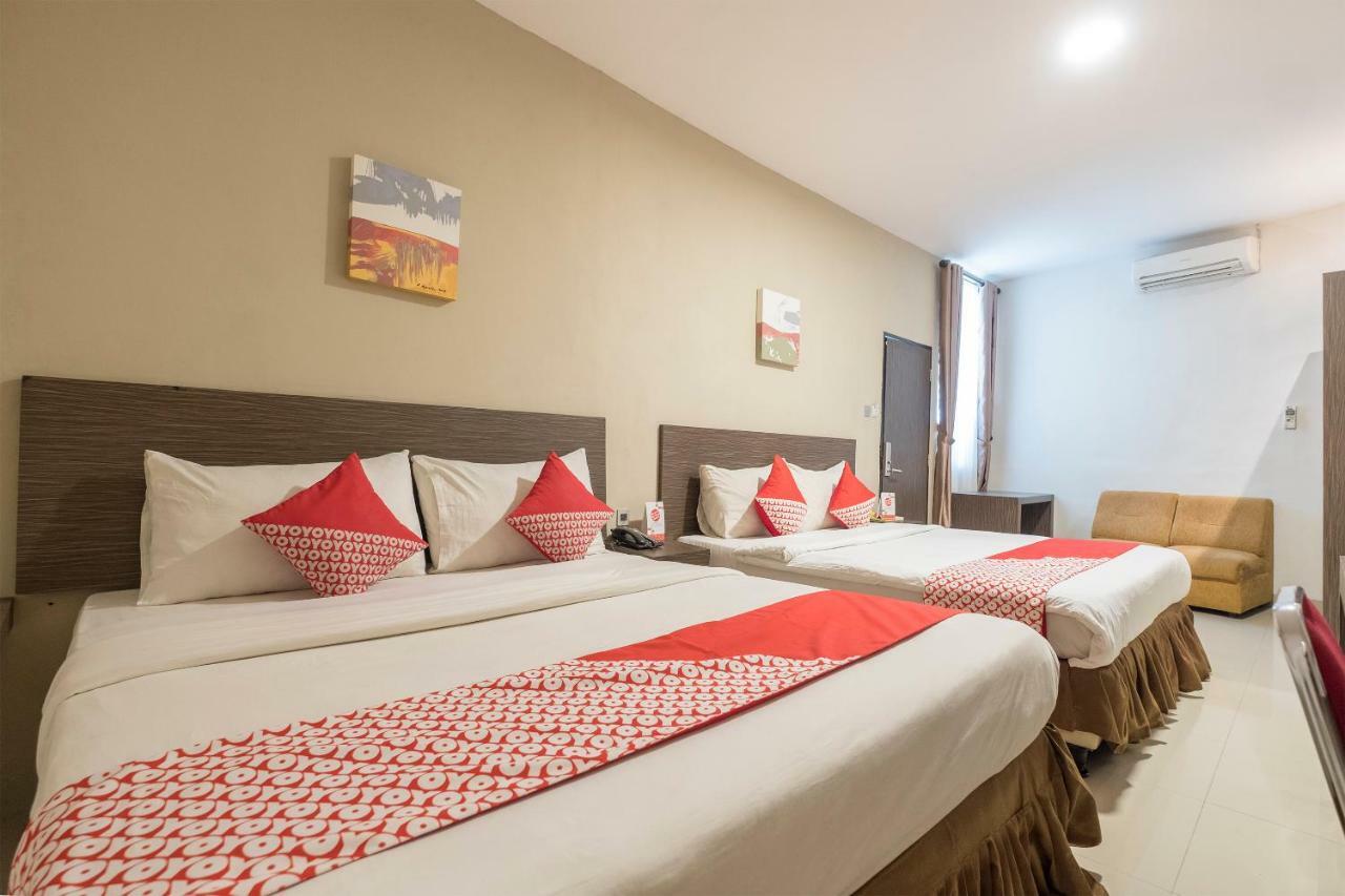 Oyo 1679 Century 2* Makassar