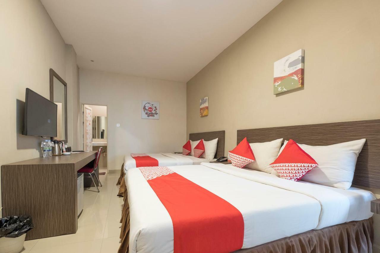 Hotel Oyo 1679 Century 2*